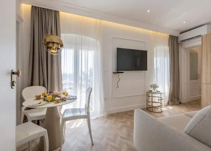 Finest 1 Apartment *